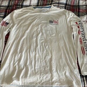 Vineyard Vines White performance Sun shirt. XL.